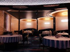 -迪拜帆船酒店海底餐厅