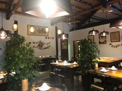 大堂-东家小院金汤酸菜鱼(南阳路店)