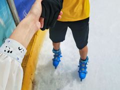 -正佳冰河湾真冰滑冰场