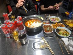 -马路牙子烧烤馄饨酒馆(望京店)