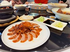 新雅片皮鸭-新雅粤菜馆(南京东路店)