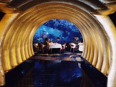 -迪拜帆船酒店海底餐厅