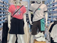 -王府井奥莱临潼小镇(临潼店)