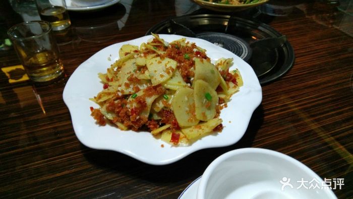 老焗匠土菜馆榨广椒土豆片图片 - 第1张