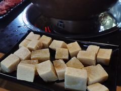 -果松木炭酸菜铜火锅·外婆参鸡汤