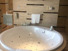 -青岛海尔洲际酒店