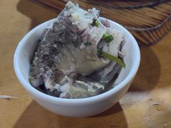 -土砂锅生态山庄·非遗砂锅雅鱼
