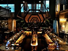 -The ROOF (通盈中心店)