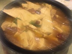 -鹤乡东北菜(崮山路店)