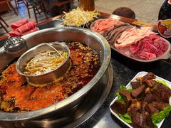 鸳鸯锅-邓莽子老火锅(中兴路总店)