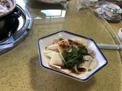-东巴谷野生菌火锅餐厅