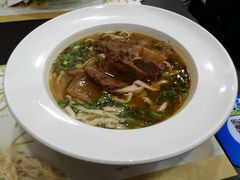 金牌红烧牛肉面-康师傅私房牛肉面(北京南站店)