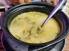 -蚝堡海鲜·威海菜·海肠捞饭·烧烤·亚洲吃蚝公司(幸福门店)