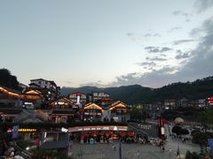 -茅台镇网红溶洞餐厅·茅帮菜馆
