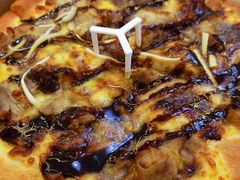 果木香风味烤鸭比萨-必胜客(松雷店)