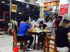 大堂-红色湘菜馆(春风店)