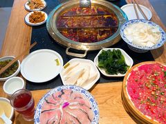 -周小明火锅(黑金冠社区店)