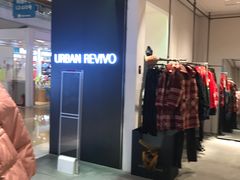 -URBAN REVIVO(欢乐海岸购物中心店)