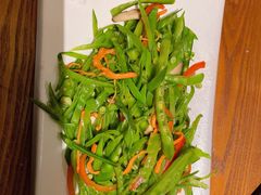 五彩花菇荷兰豆-云海肴·汽锅鸡·云南菜(苏州中心店)