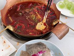 -墨居上隐·院子里火锅(峨眉店)