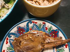 爆辣干锅鸭头-安诚居干锅鸭头(八角店)