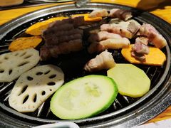 -唯成•韩国炭火烤肉 유성고기