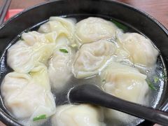 三鲜大馄饨-万寿斋(山阴路店)