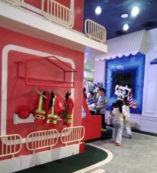 -奈尔宝家庭中心·亲子餐厅(华采天地店)