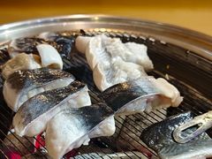 -围炉肉舍•炭烤活鳗•丹东海鲜烤肉(步行街店)