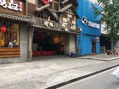 门面-哥老官重庆美蛙鱼头(西湖银泰十一哥店)