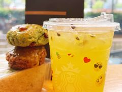 菠萝柠力生咖-星巴克臻选(嘉定疁城国际店)