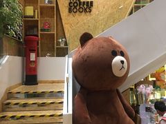 -新华里咖啡书吧(新华书店小寨店)