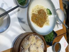 -馋三尺蟹粉小笼(人民广场店)