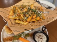 -Mark&Mars Restaurant