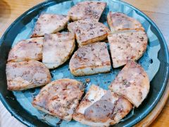 料理烤特色火烧-老东镇啤酒屋海鲜加工·蒸汽海鲜·海鲜烧烤(台东店)