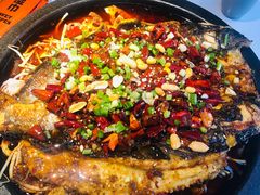 -鸣记脆皮烤鱼·海鲜烤鱼(三八广场店)