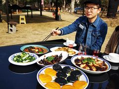 -杭州六谷生态休闲农庄有限公司