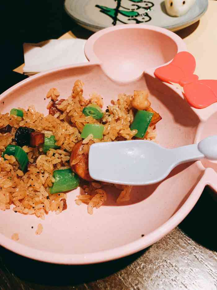 荣小馆(乐成中心店)-"最近探索单位附近但是没有上楼原因无他因为.