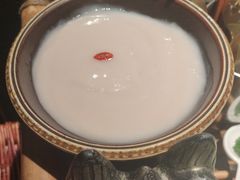 -老牌坊云南鱼豆花火锅(哈西万达店)