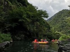 -藏龙百瀑漂流