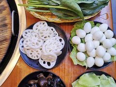 -曹丞相·地锅鸡·地锅鱼(武林店)