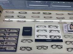 -无奔眼镜·蔡司·依视路授权店(马家堡店)