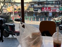-85度C(生甜甜圈研究工坊·上海平凉店)