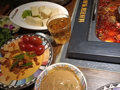 -老牌坊云南鱼豆花火锅(哈西万达店)