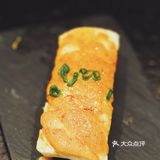 咬一口的寿司幸福