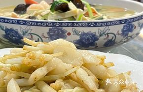 Bamboo Shoot and Water Chestnut Stir-fry