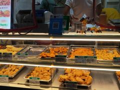 面包甜点陈列柜-春苗炸鸡