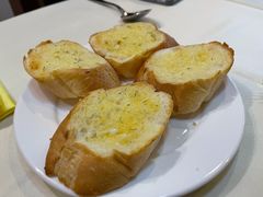 奶蒜白包-老井俄式餐厅