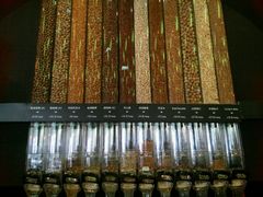 -三只松鼠生活馆(芜湖弋江金鹰店)