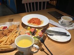 -菲滋意式餐厅(富阳东方茂店)